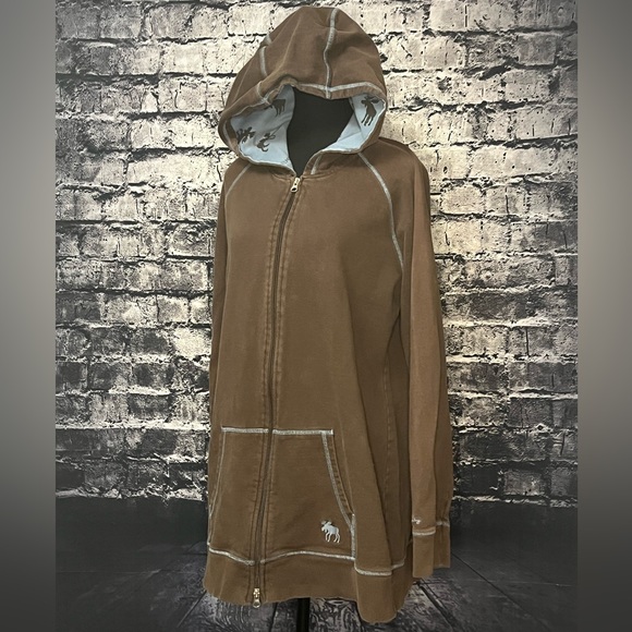 Hatley Sweater - Picture 4 of 5